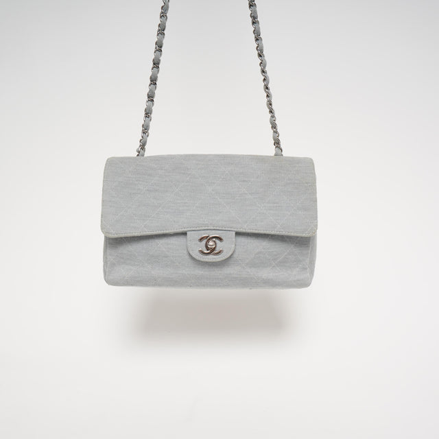 CHANEL CLASSIC FLAP BAG