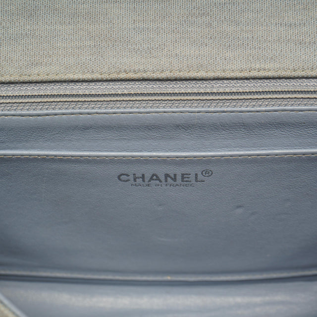 CHANEL CLASSIC FLAP BAG