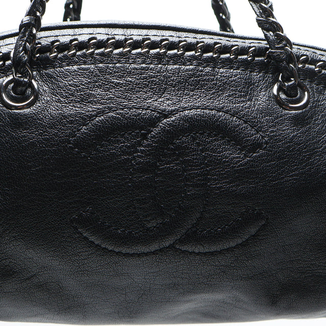 CHANEL LEATHER HAND BAG