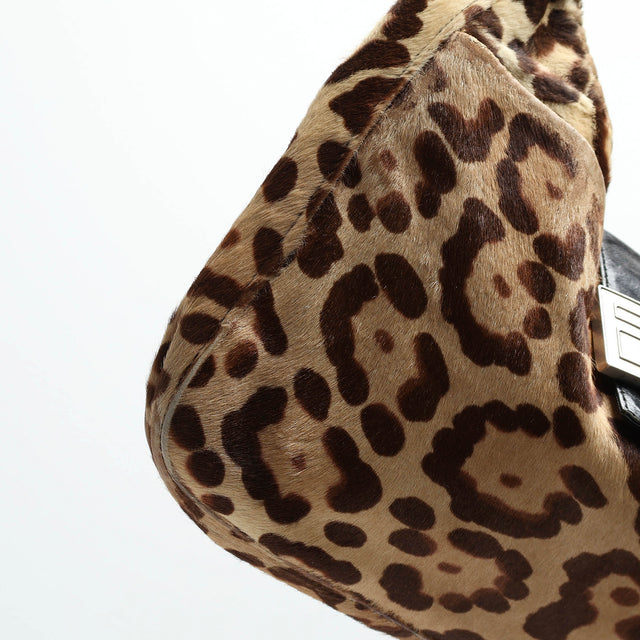 FENDI MAMMA BAGUETTE BAG