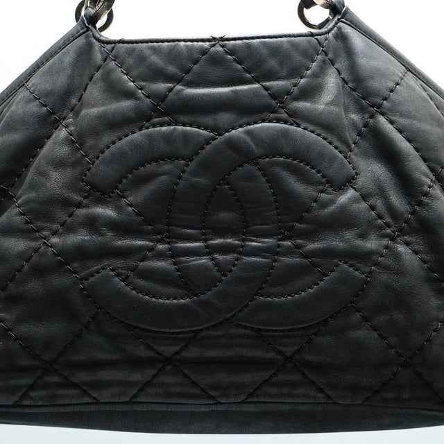 CHANEL LEATHER HAND BAG