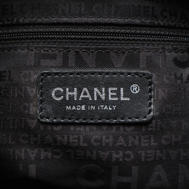 CHANEL LEATHER HAND BAG