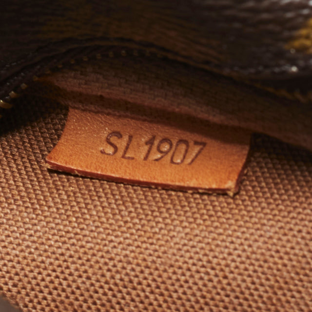LOUIS VUITTON POCHETTE BAG