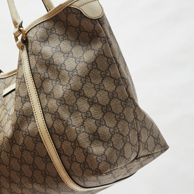 GUCCI MONOGRAM HAND BAG