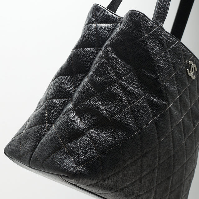 CHANEL CAVIAR LEATHER HAND BAG
