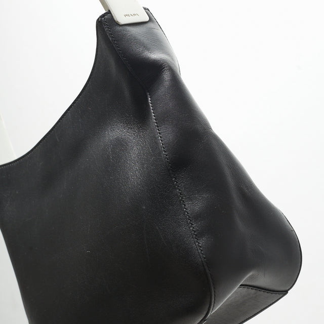 PRADA LEATHER HAND BAG