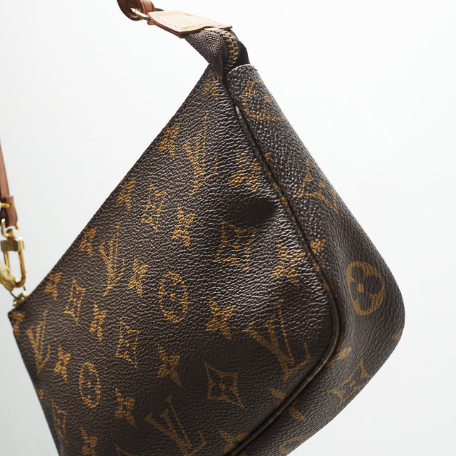 LOUIS VUITTON POCHETTE ACCESSOIRES