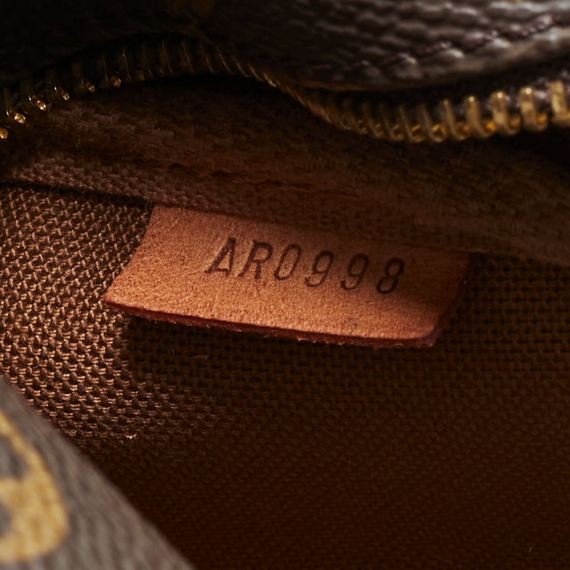 LOUIS VUITTON POCHETTE ACCESSOIRES