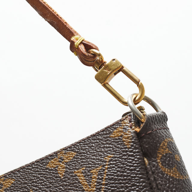 LOUIS VUITTON POCHETTE ACCESSOIRES