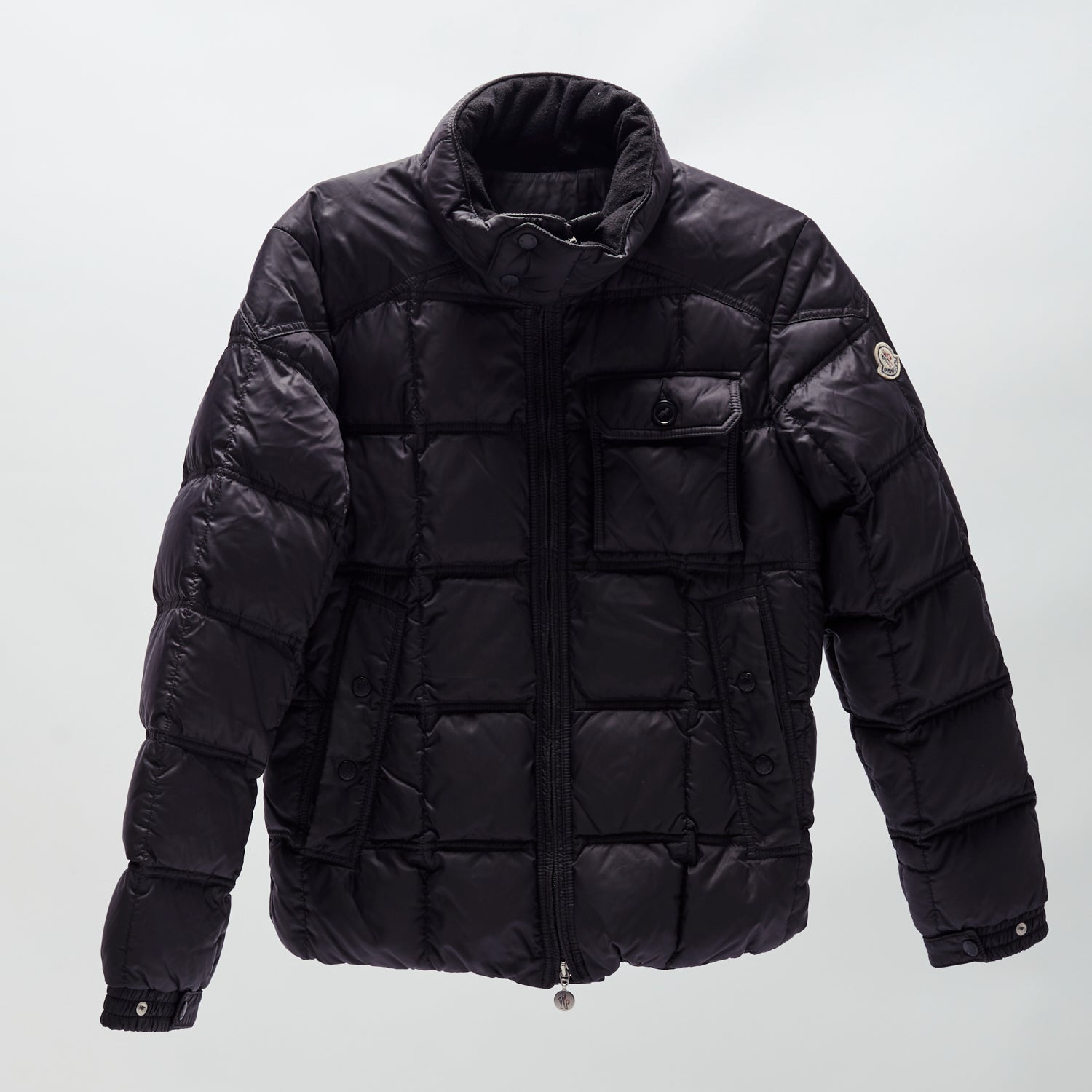 Black moncler puffer jacket mens on sale