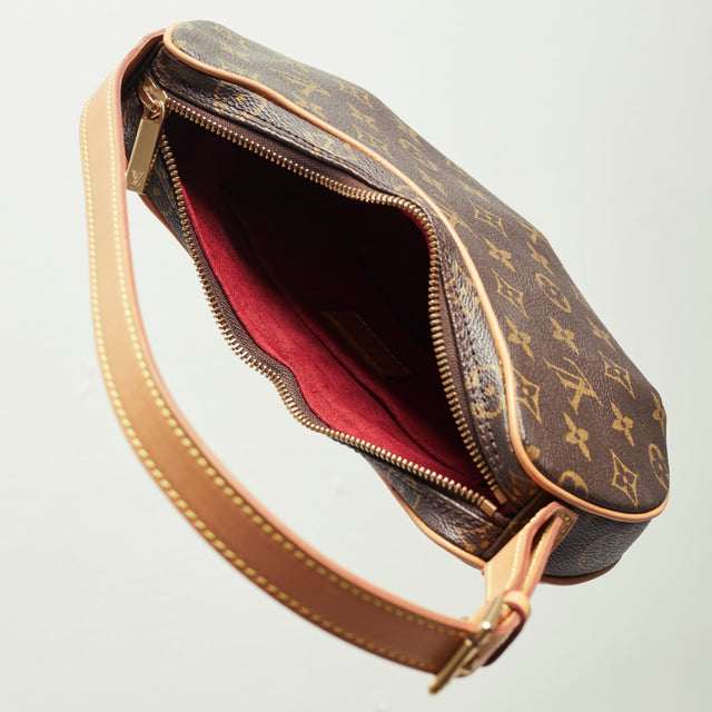 LOUIS VUITTON CROSSAINT HAND BAG