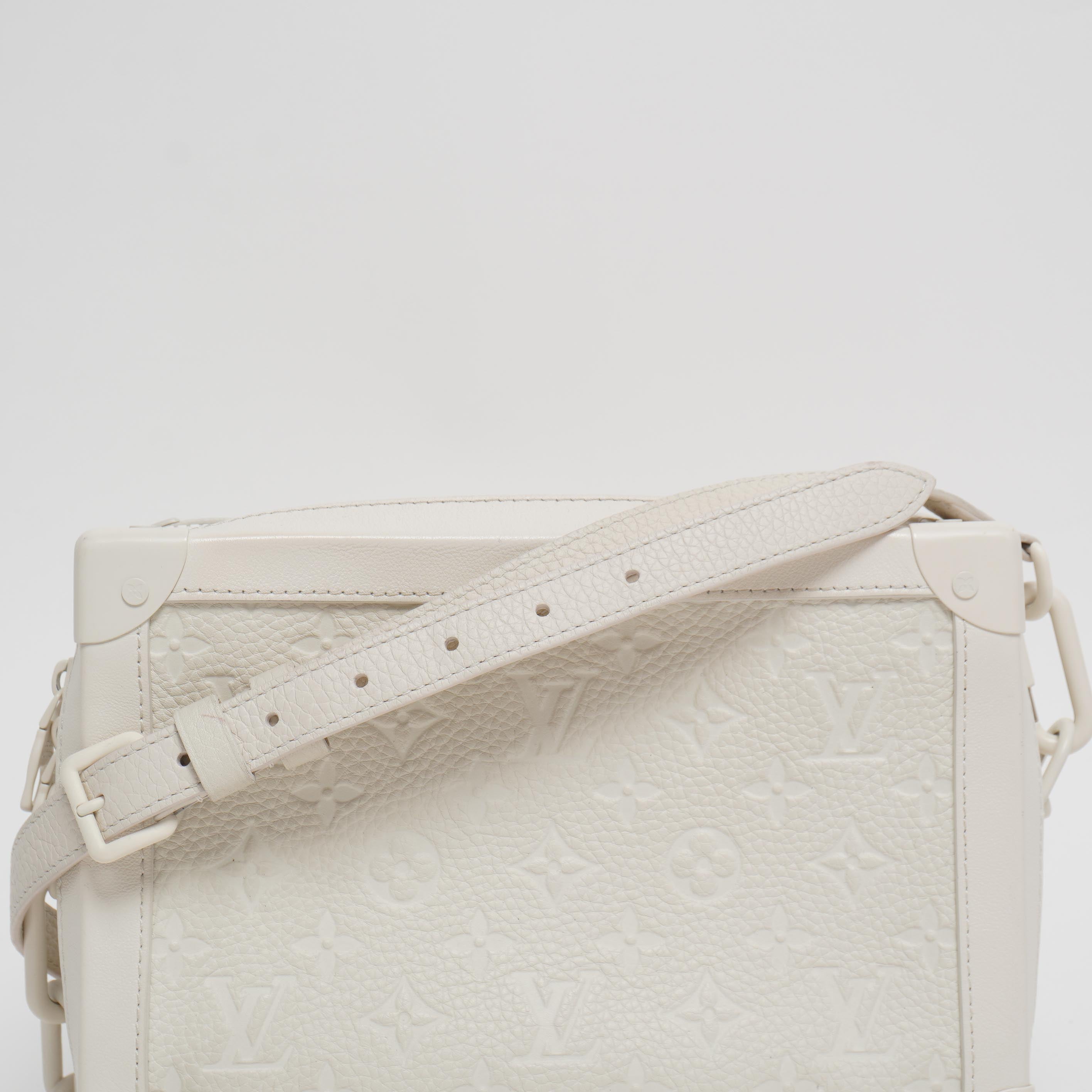 Louis vuitton discount soft trunk white