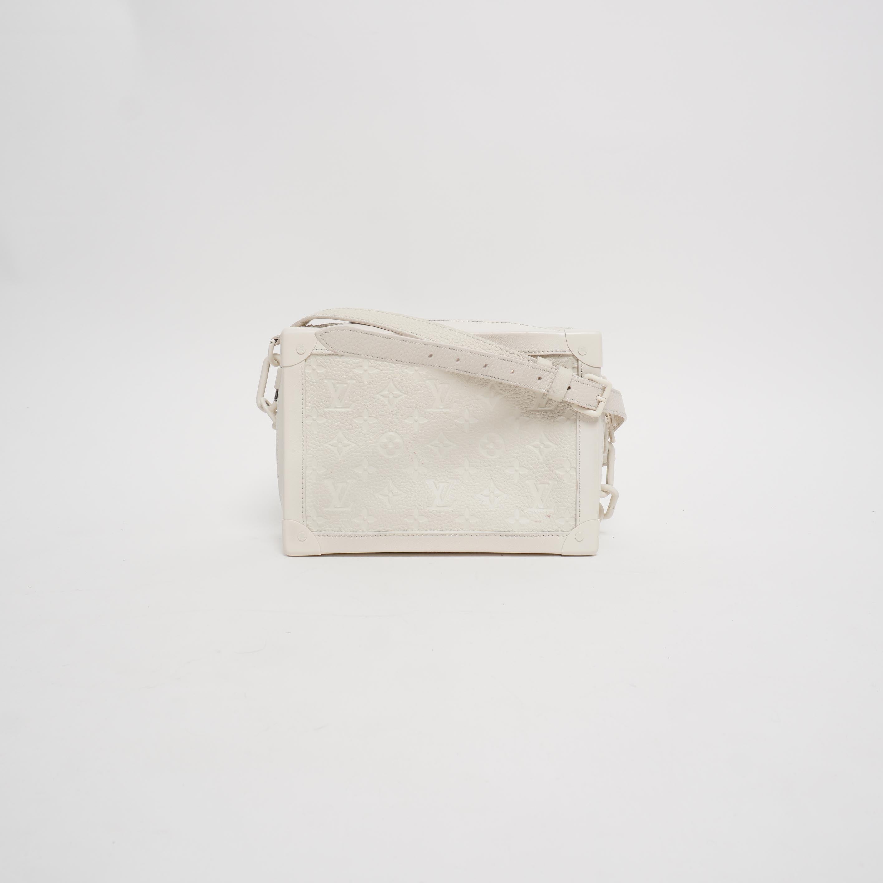 Louis vuitton soft online trunk white