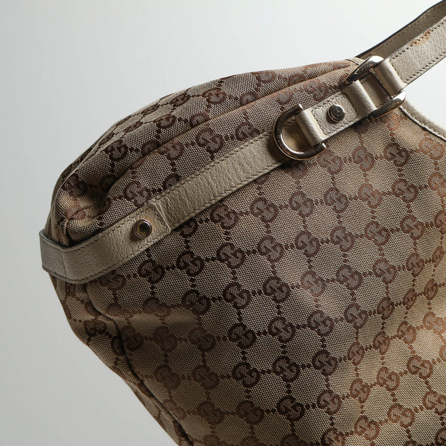 GUCCI ABBEY HAND BAG