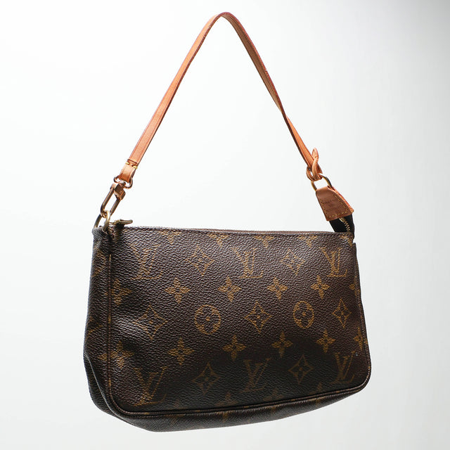 LOUIS VUITTON POCHETTE