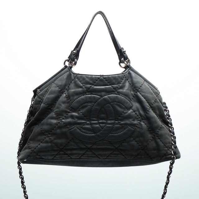 CHANEL LEATHER HAND BAG