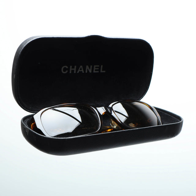 CHANEL SUNGLASSES (TO REPAIR)
