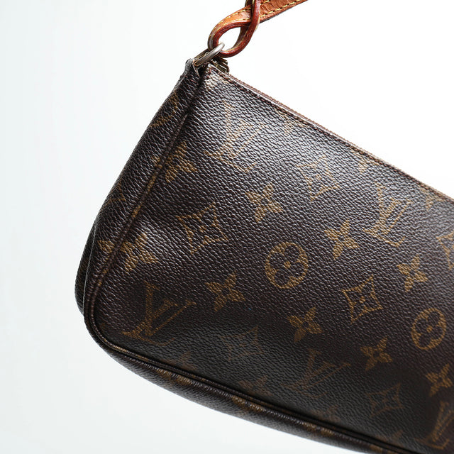 LOUIS VUITTON POCHETTE ACCESSOIRES