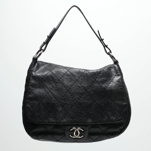 CHANEL ON THE ROAD HOBO