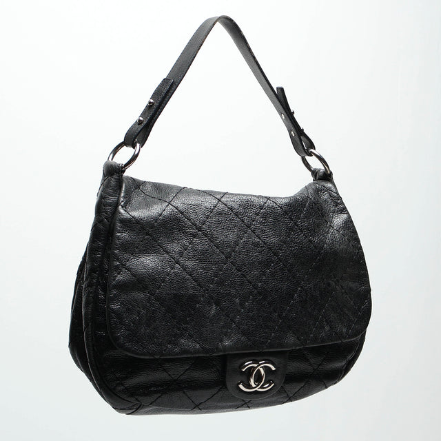 CHANEL ON THE ROAD HOBO