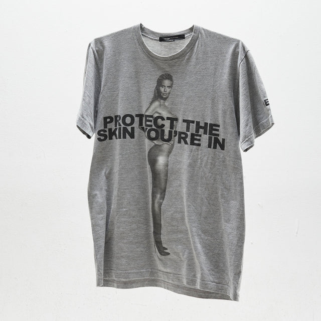 MARC JACOBS 2011 PROTECT THE SKIN YOU´RE IN SHIRT