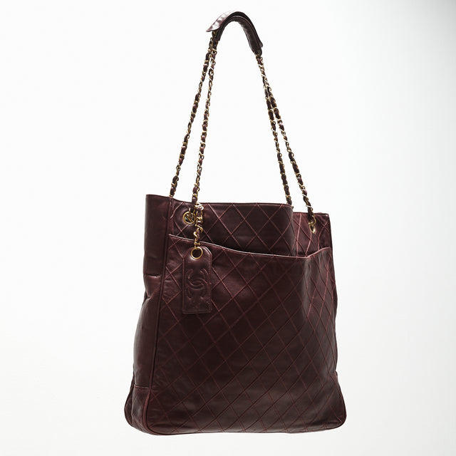 CHANEL LEATHER TOTE BAG