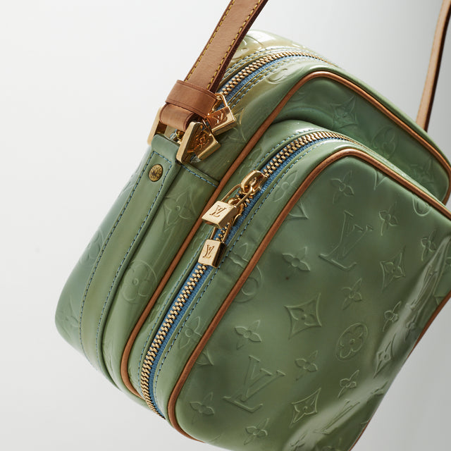 LOUIS VUITTON VERNIS SHOULDER BAG