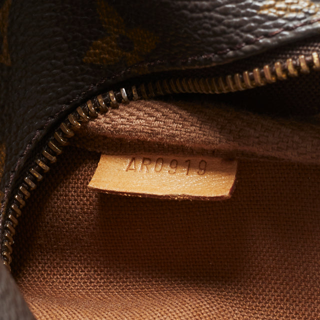 LOUIS VUITTON POCHETTE ACCESSOIRES