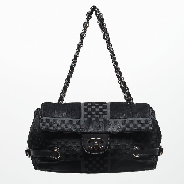 CHANEL SINGLE FLAP BAG